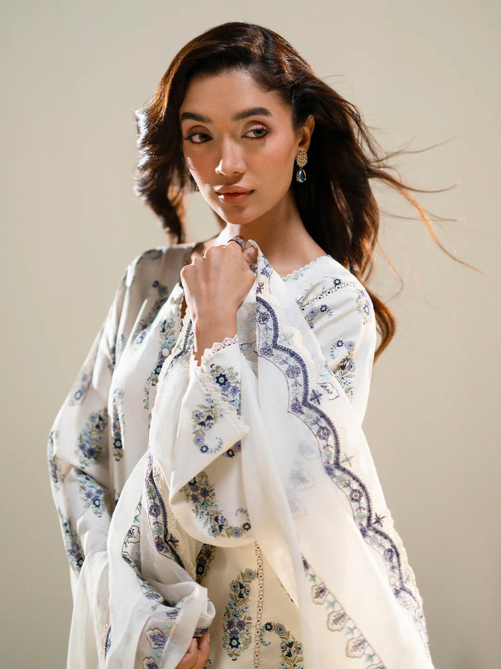 FAIZA FAISAL FNF PRINTS IVORY PETALS