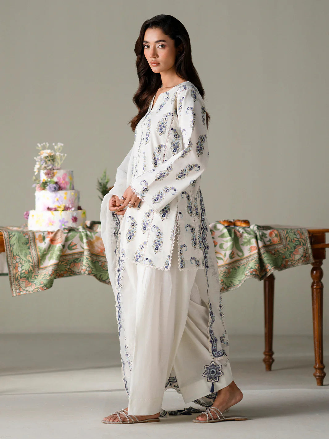 FAIZA FAISAL FNF PRINTS IVORY PETALS