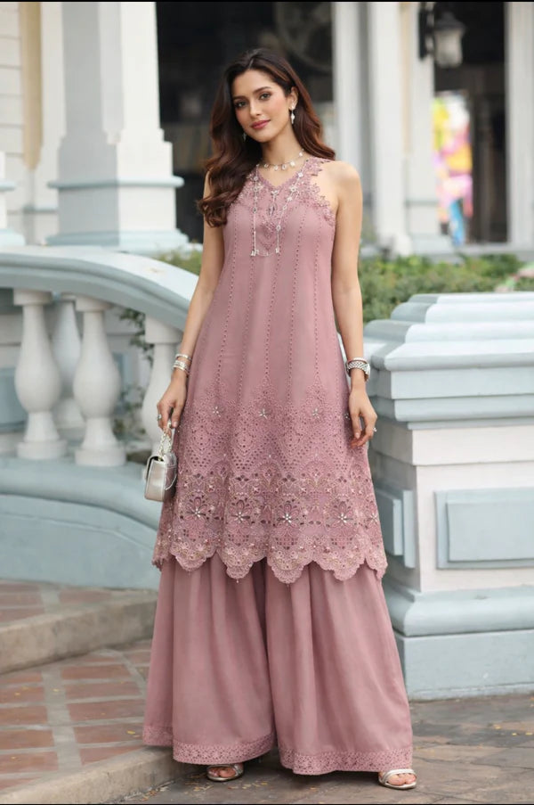 NOOR BY SAADIA ASAD LUXE CHIKANKARI D-08