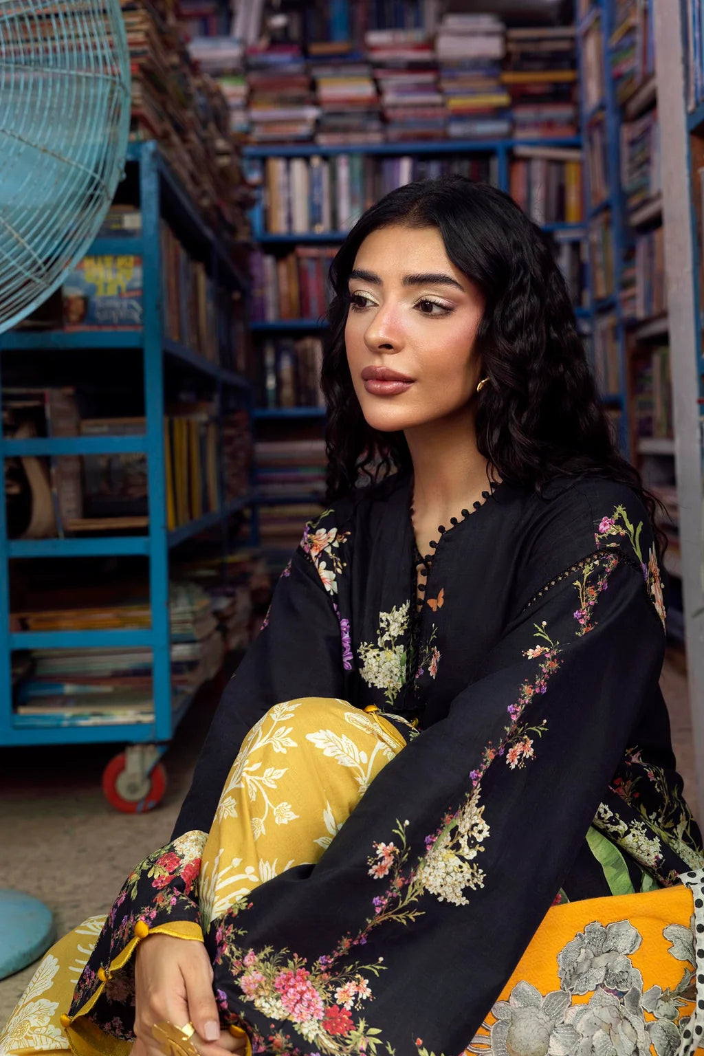 SANA SAFINAZ MAHAY D-05B 2PC
