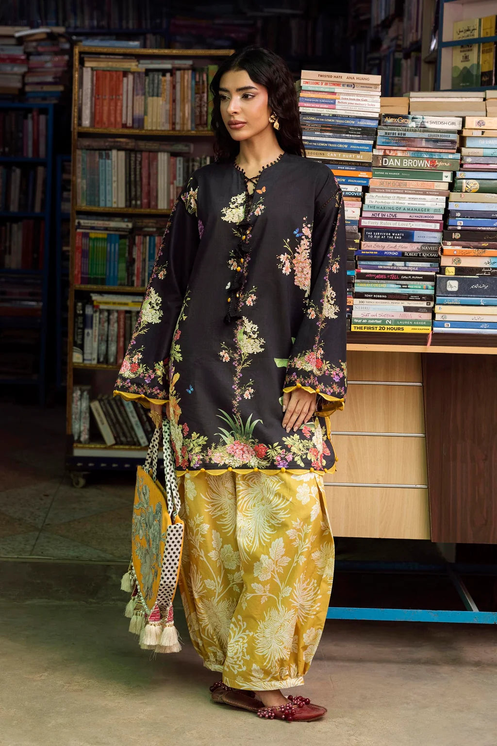 SANA SAFINAZ MAHAY D-05B 2PC