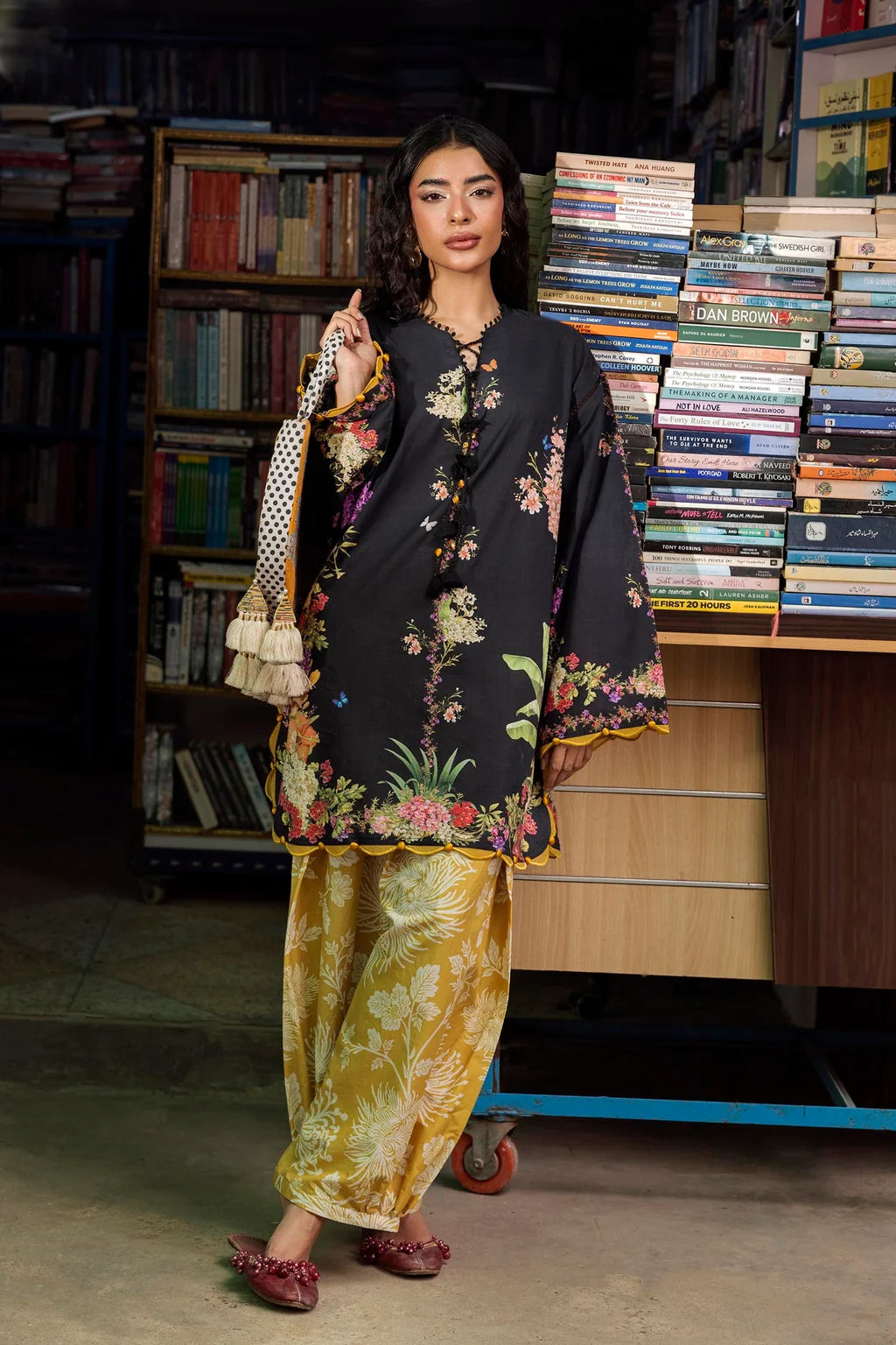 SANA SAFINAZ MAHAY D-05B 2PC