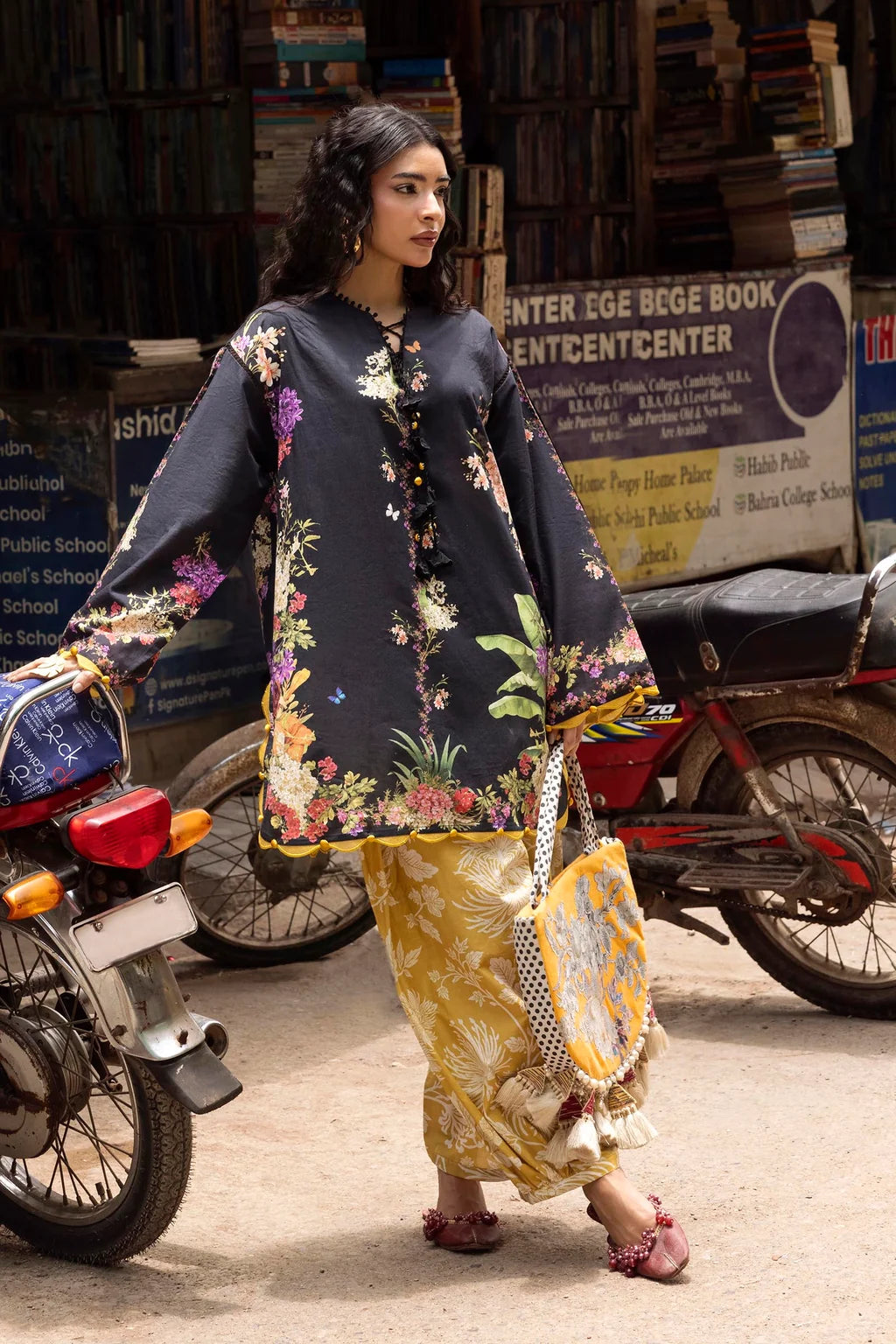 SANA SAFINAZ MAHAY D-05B 2PC