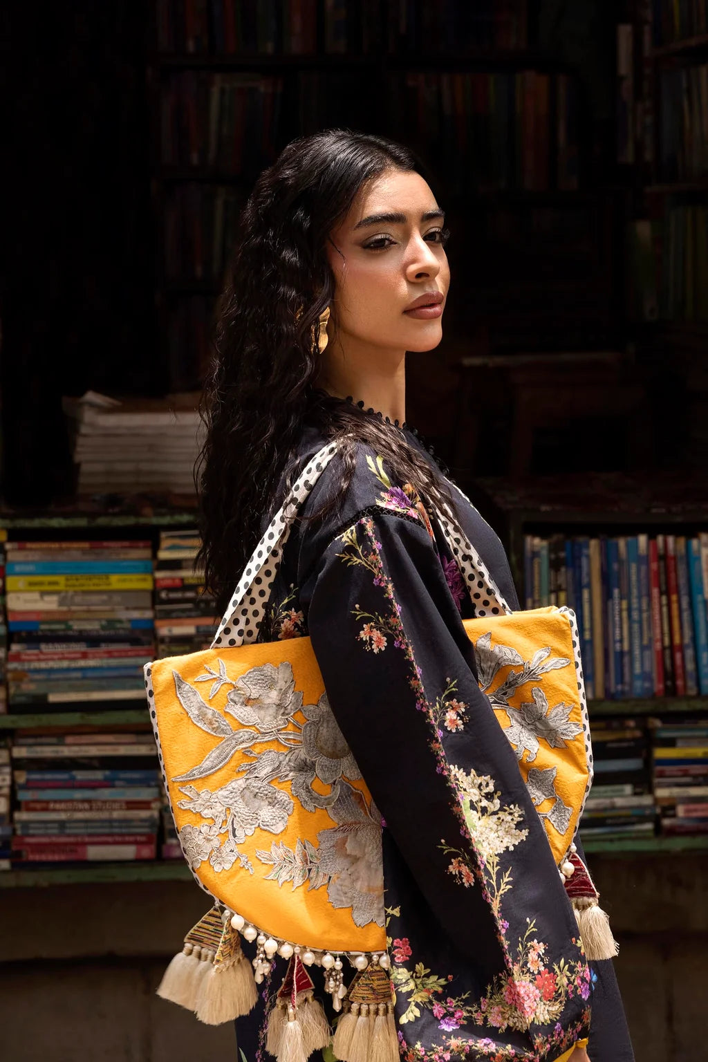 SANA SAFINAZ MAHAY D-05B 2PC