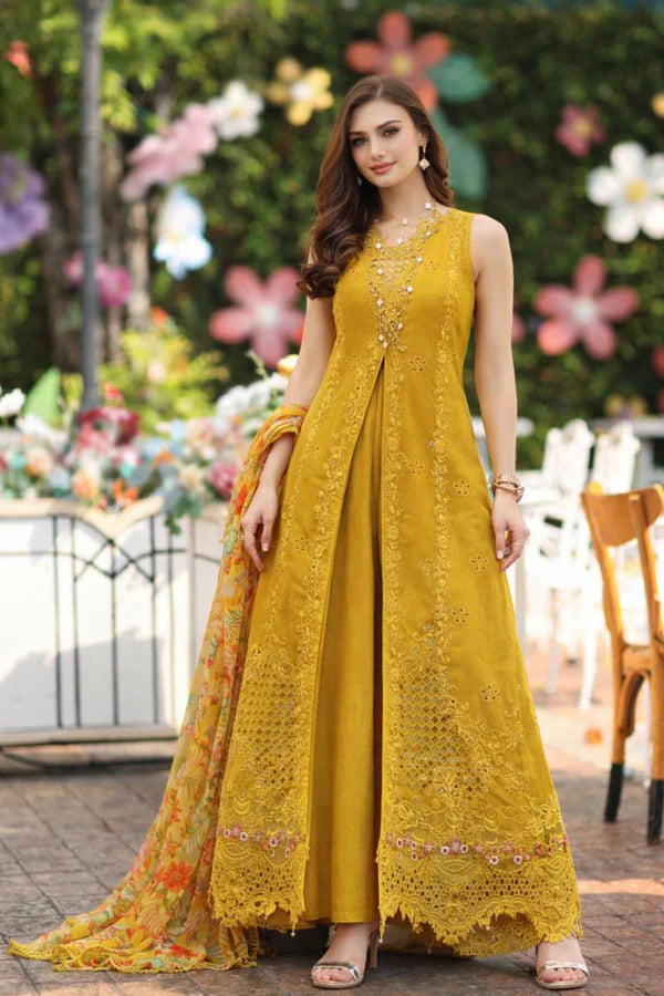 NOOR BY SAADIA ASAD LUXE CHIKANKARI D-10