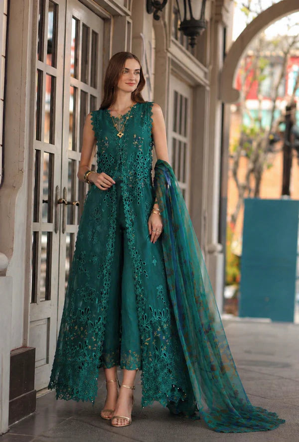 NOOR BY SAADIA ASAD LUXE CHIKANKARI D-01