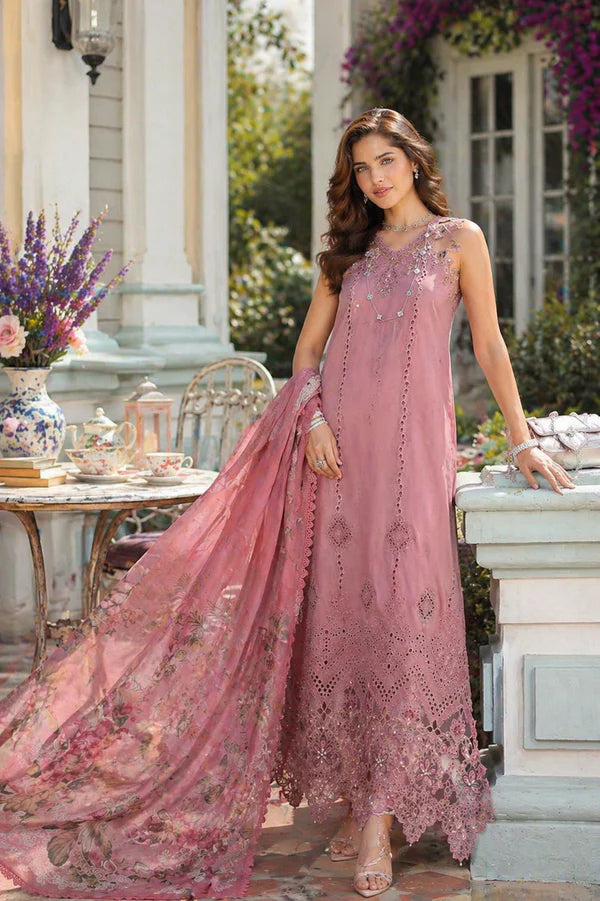 NOOR BY SAADIA ASAD LUXE CHIKANKARI D-08