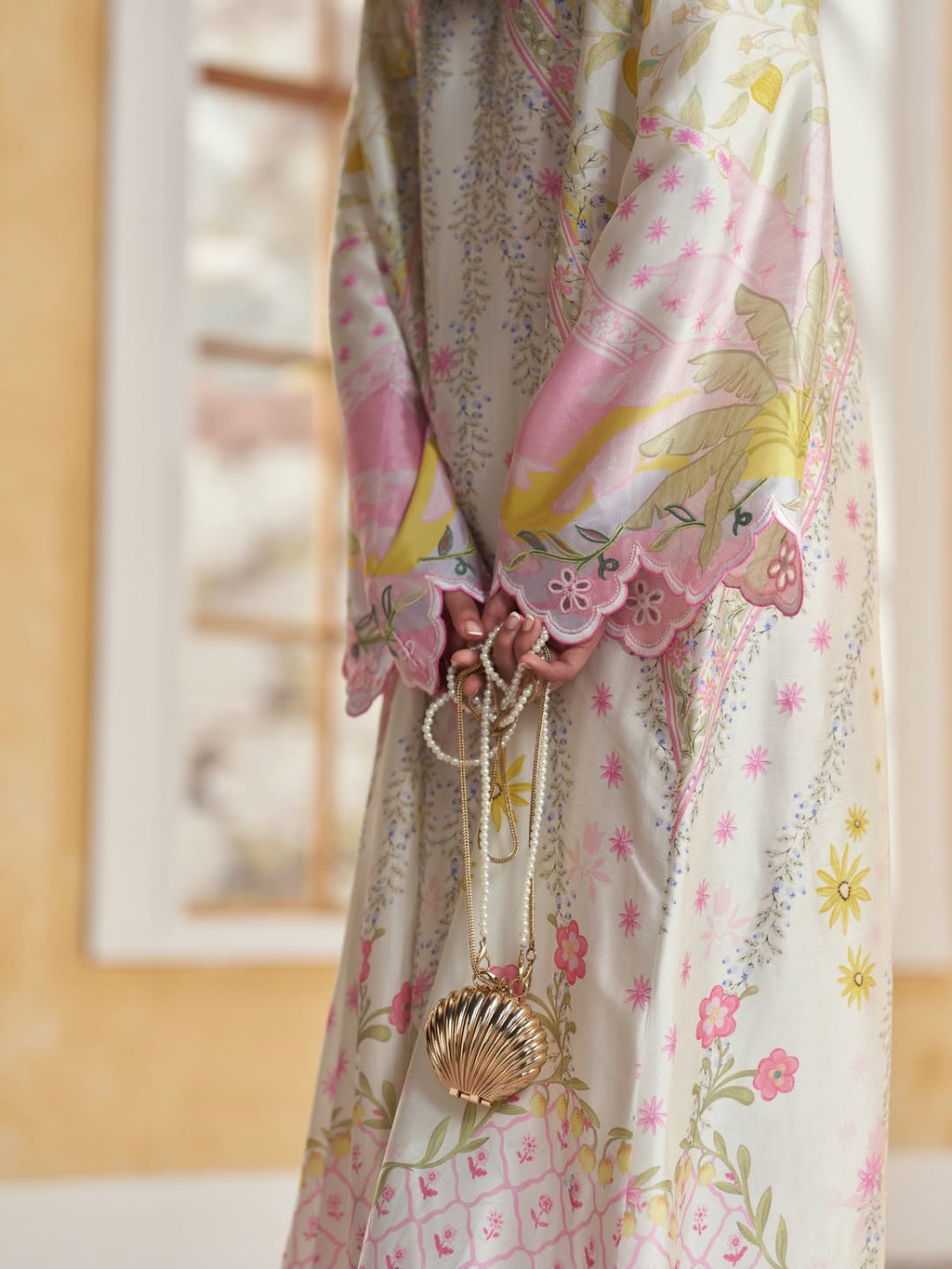 ZARAH NUR D-102 1PC