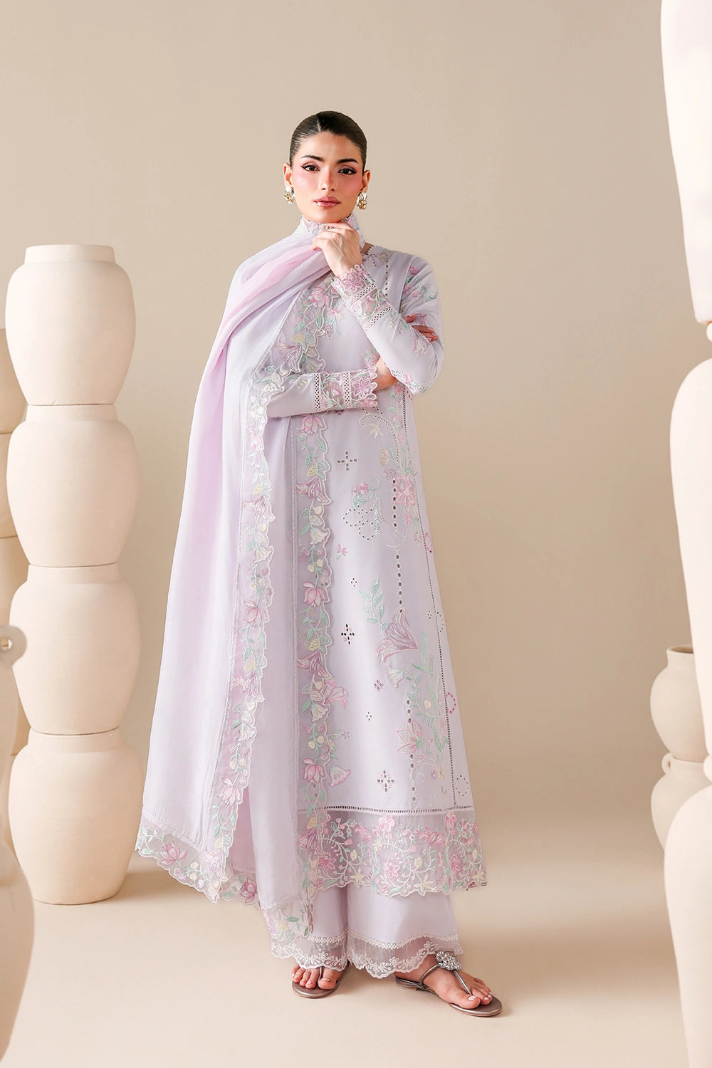 AZURE LUXURY LAWN LILY MEADOW