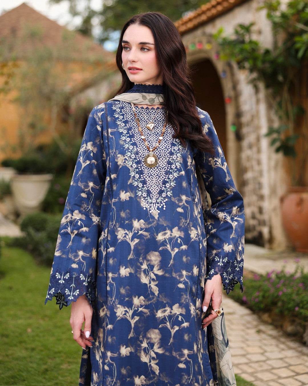RANG RASIYA LIFESTYLE CHARLOTTE
