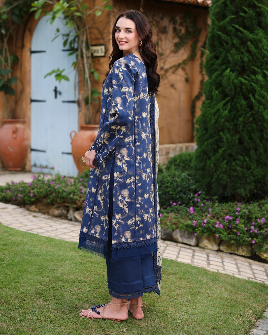 RANG RASIYA LIFESTYLE CHARLOTTE