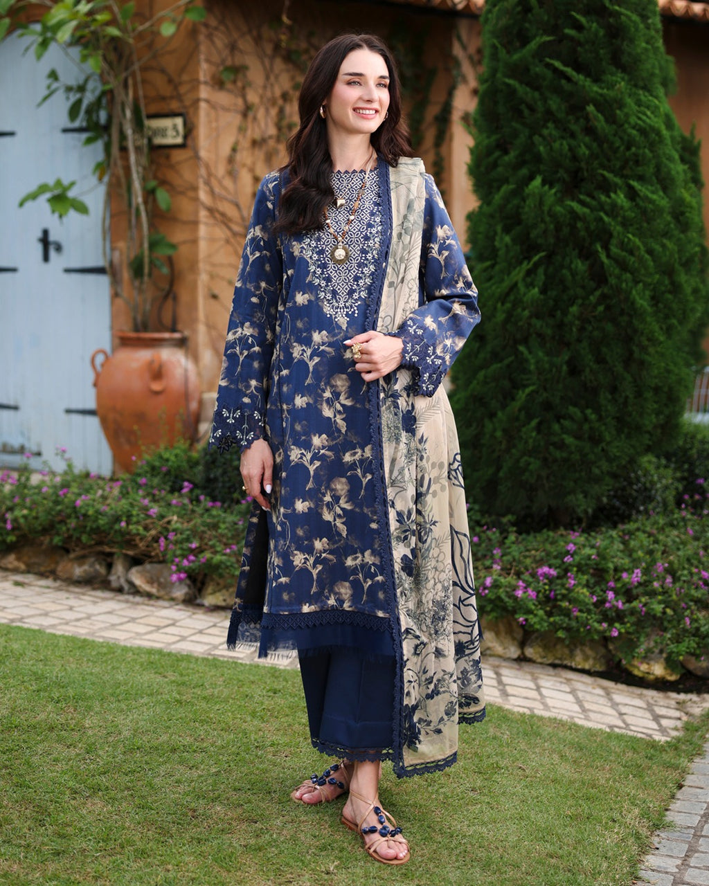 RANG RASIYA LIFESTYLE CHARLOTTE