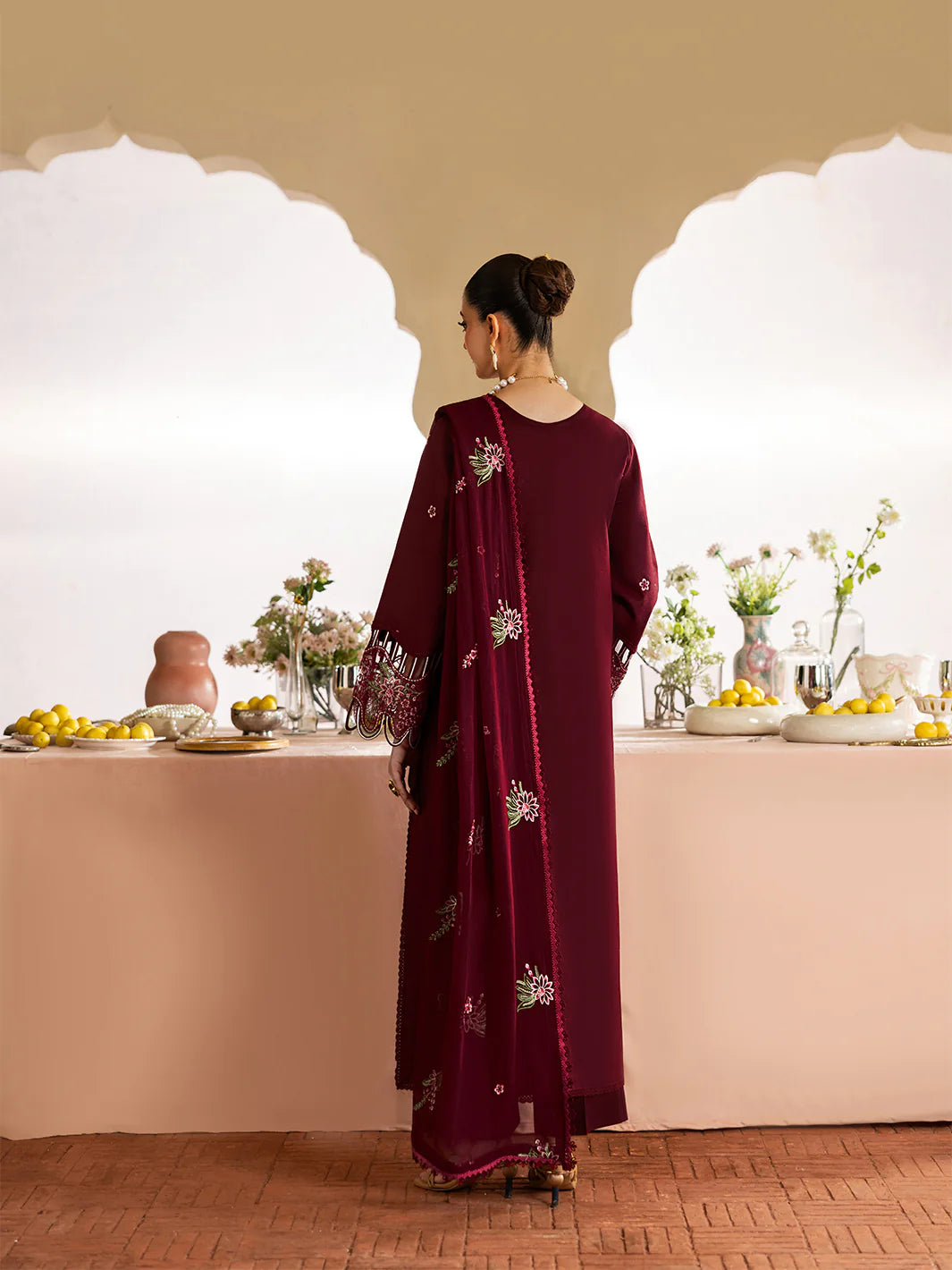 STITCHED BY MAHNUR MORBAGH M-10 3PC