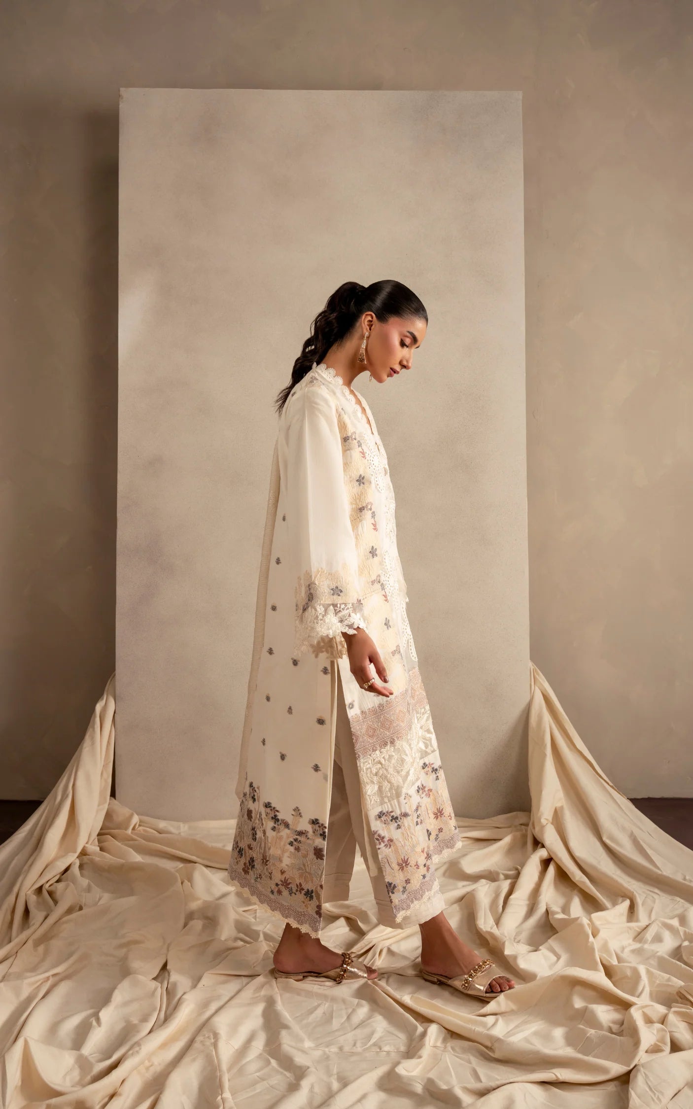 ASIFA NABEEL MERAKI LAWN MSSL-09