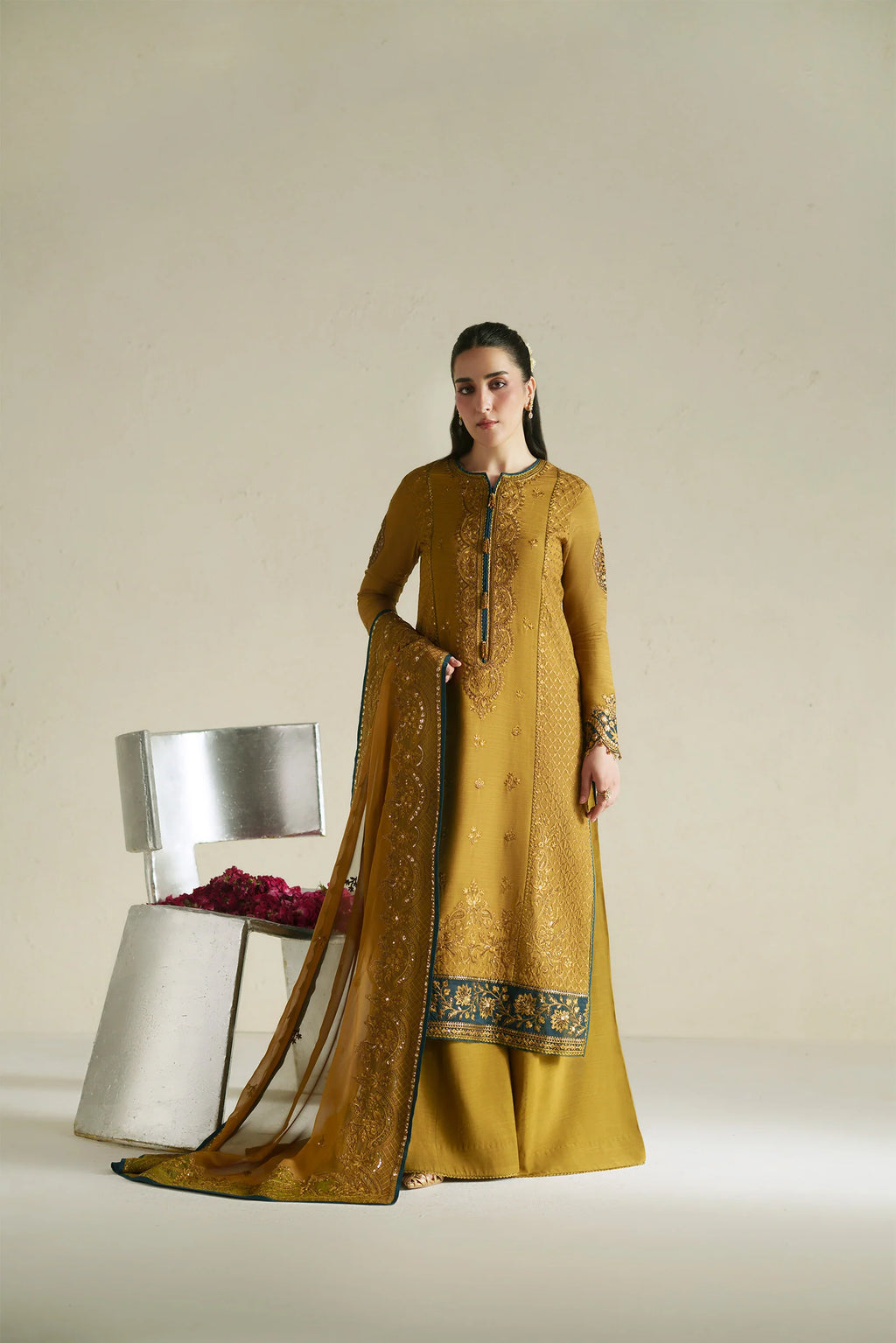 VERA RAW SILK KUNDAN ANTIQUE