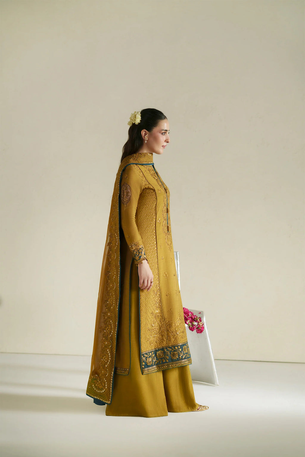 VERA RAW SILK KUNDAN ANTIQUE