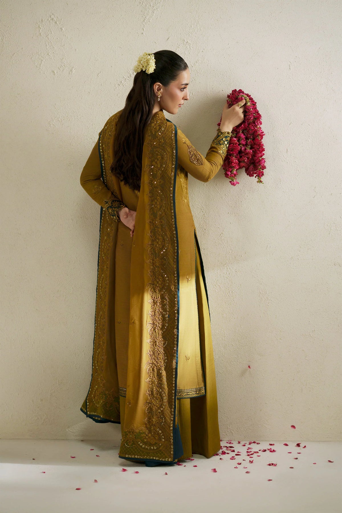 VERA RAW SILK KUNDAN ANTIQUE