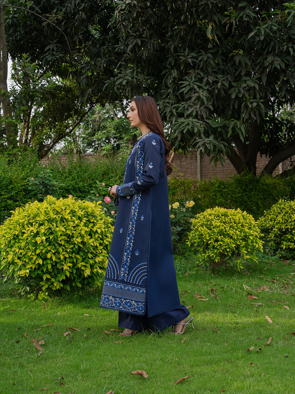 MAHNUR AMAYA LAWN MU-01