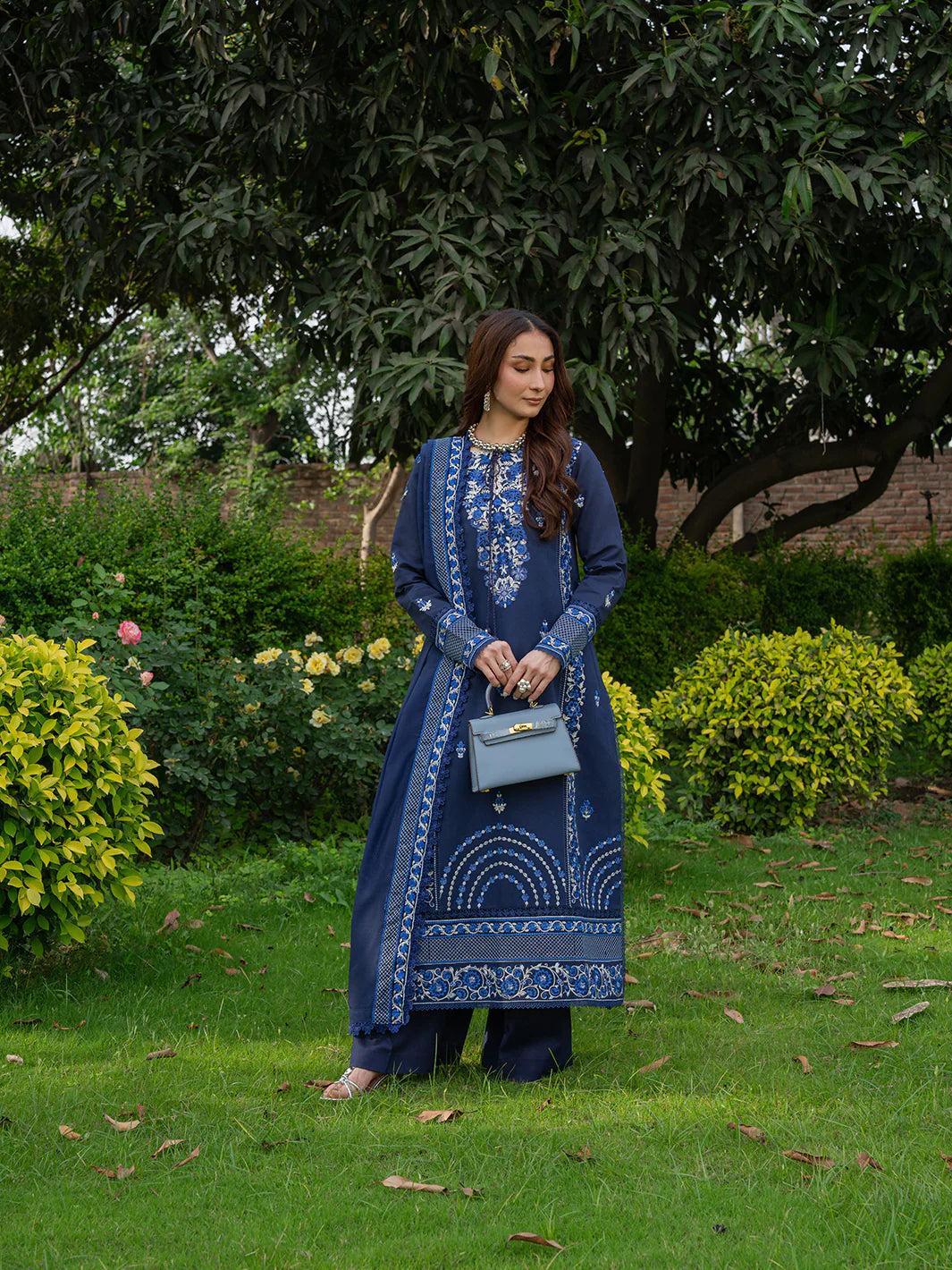 MAHNUR AMAYA LAWN MU-01