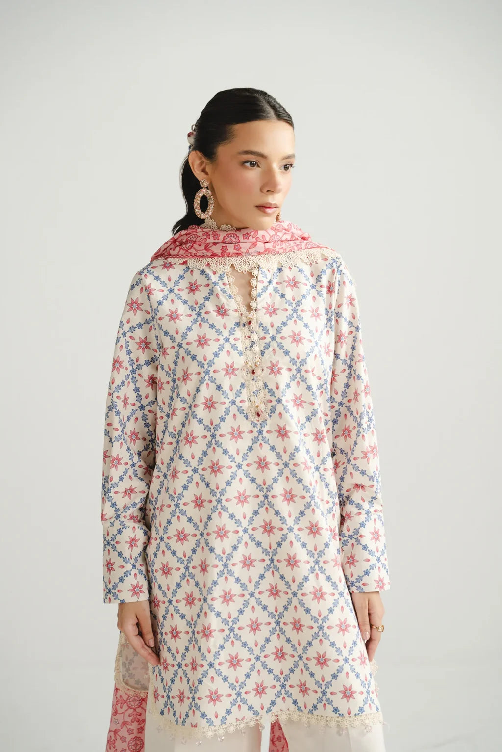 BEYOND EAST PRINTS  WUB164531