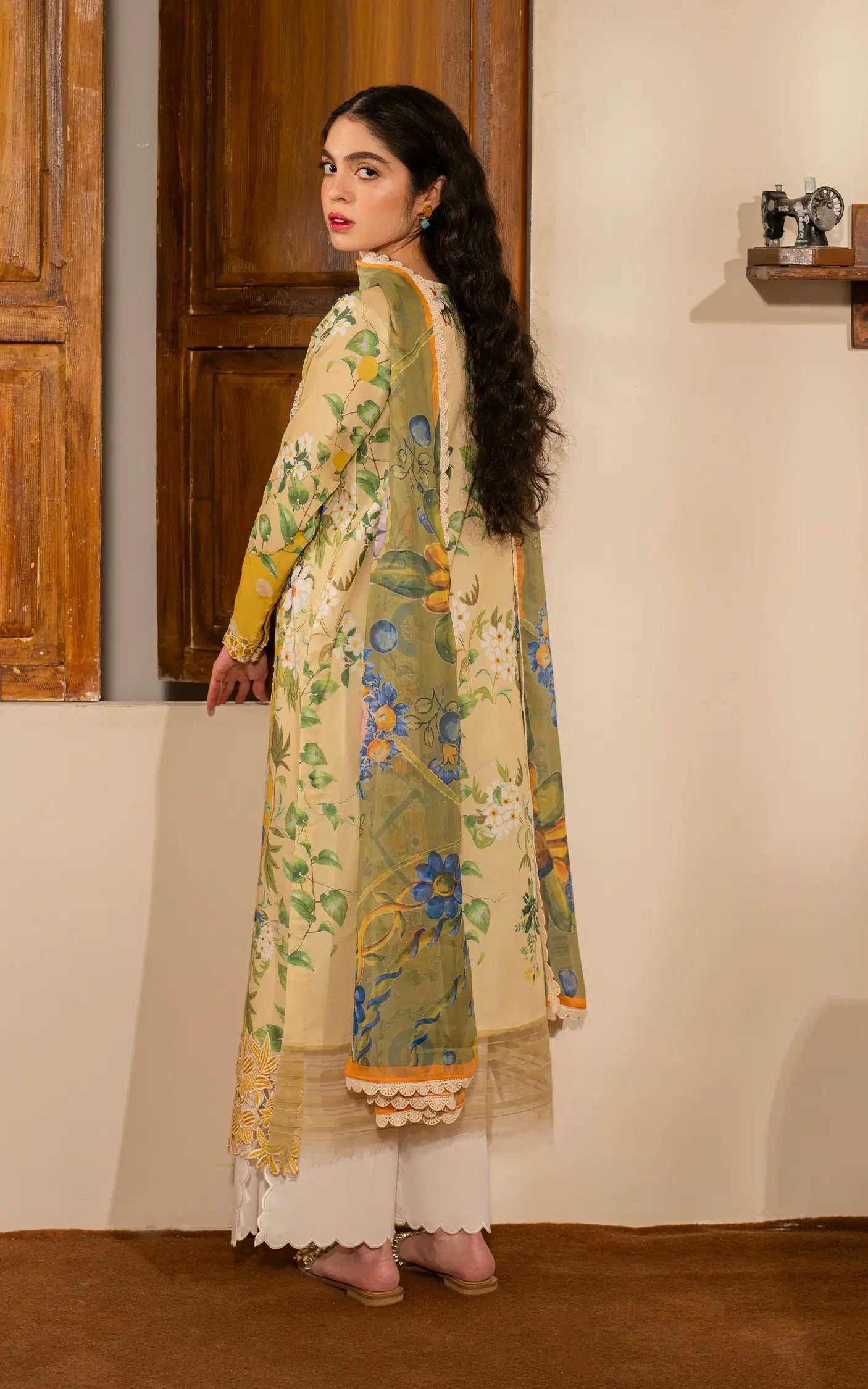 ASIFA NABEEL MERAKI MVL25-04