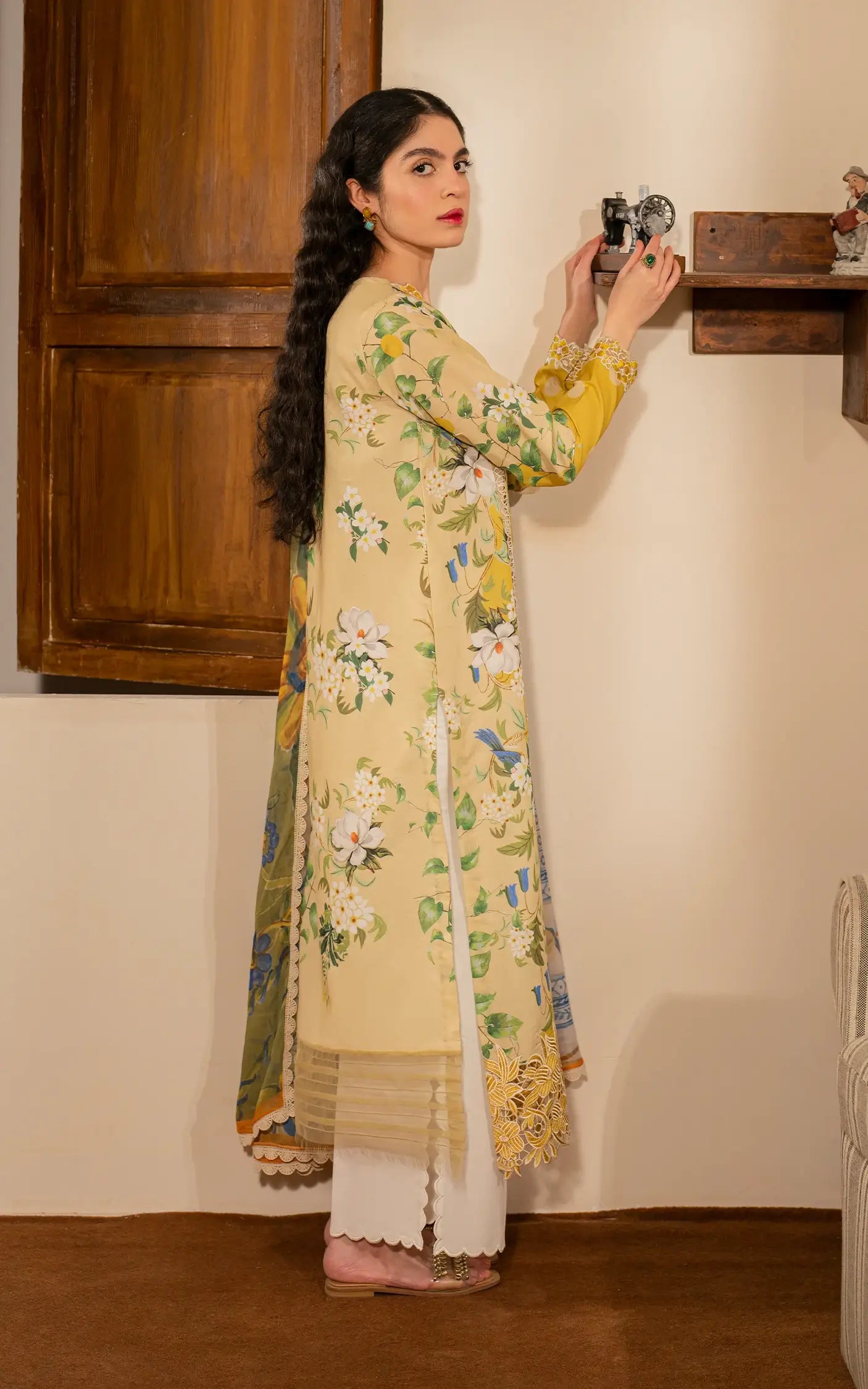 ASIFA NABEEL MERAKI MVL25-04