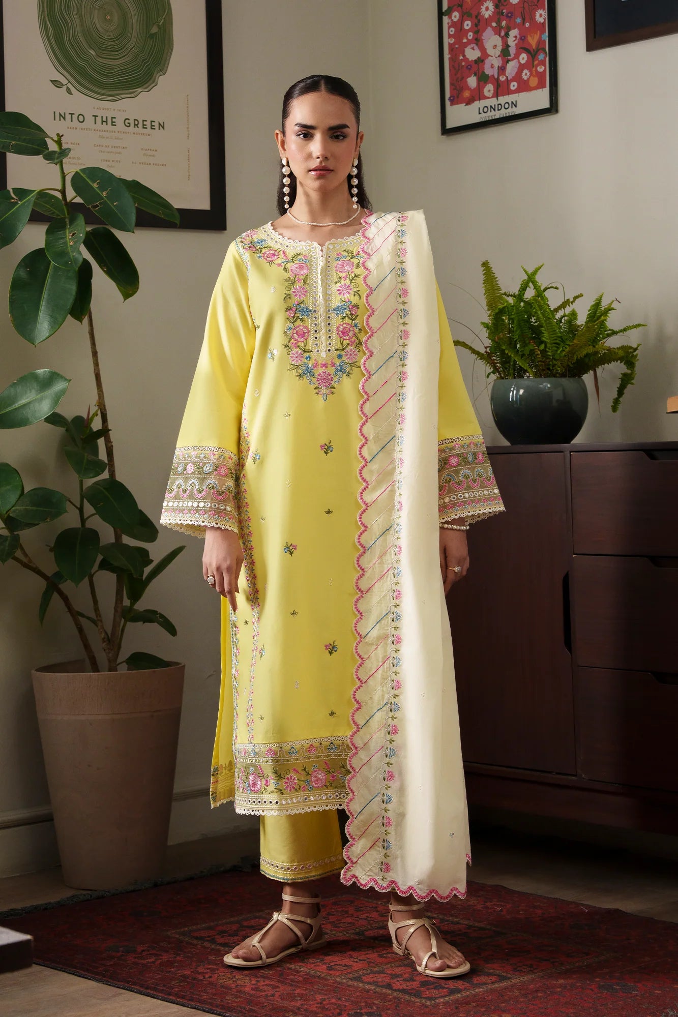 RAJBARI PRET EXCLUSIVE REYA
