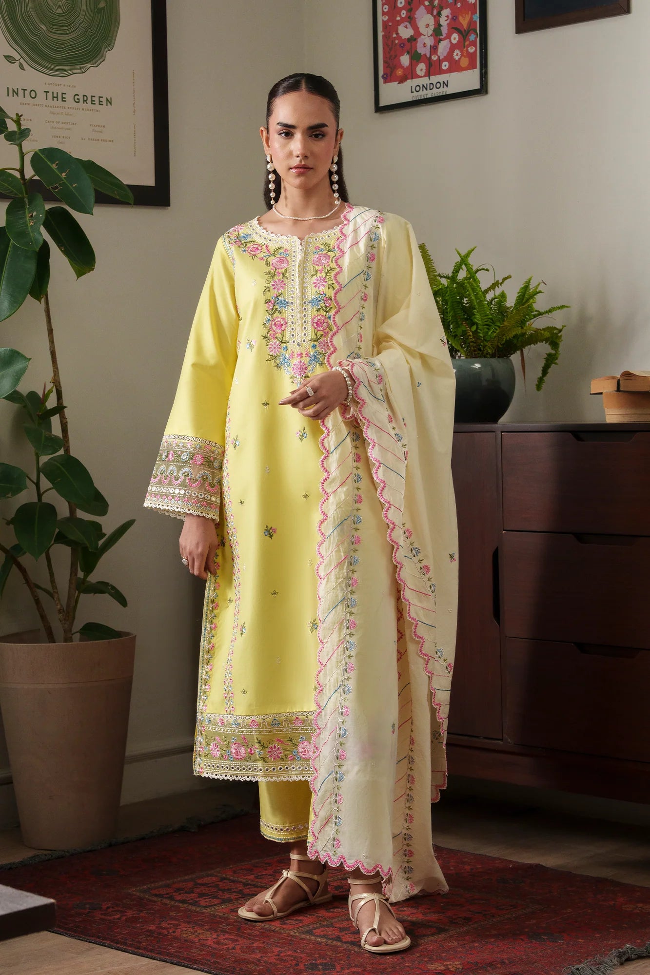 RAJBARI PRET EXCLUSIVE REYA