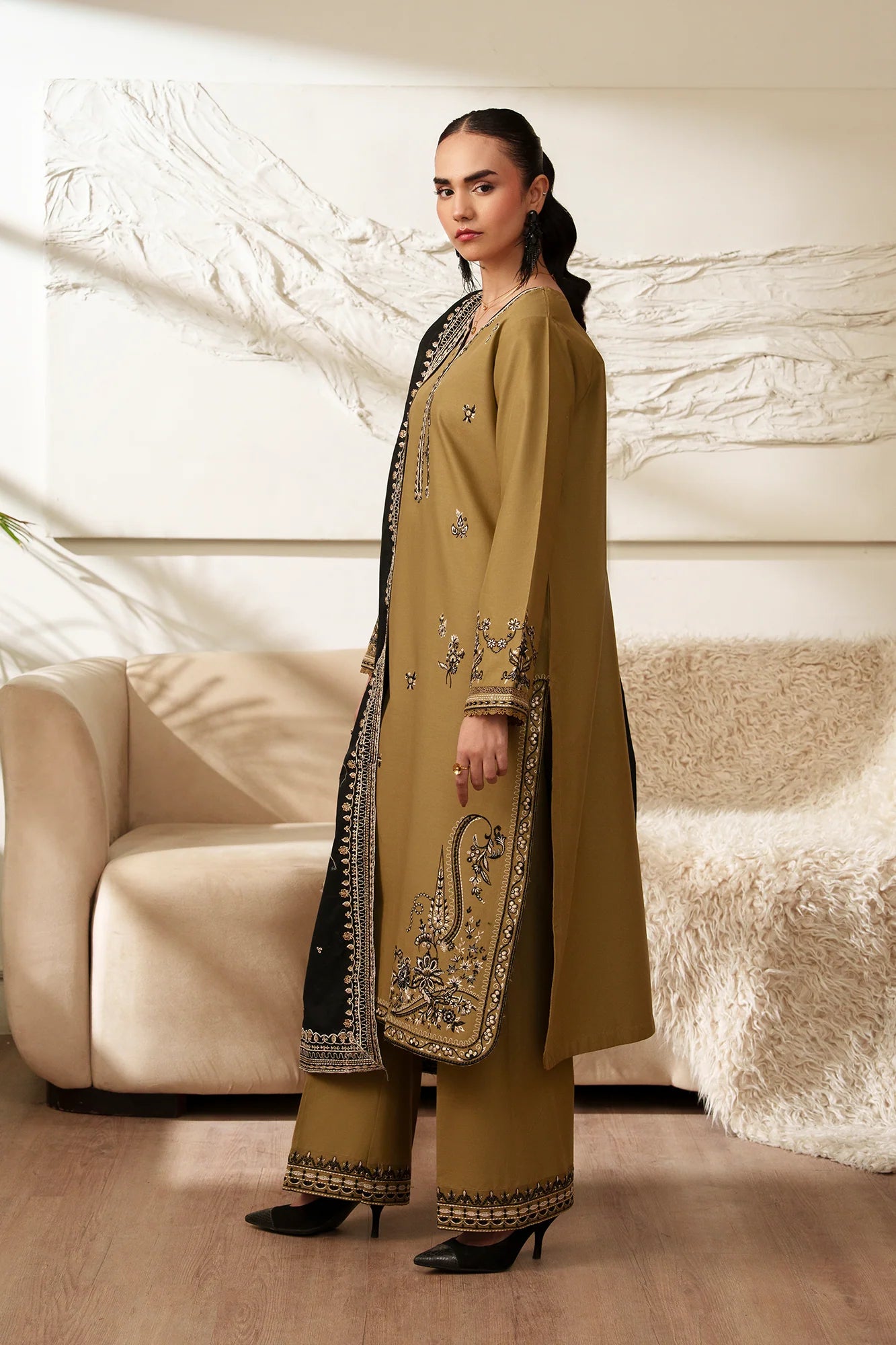 RAJBARI PRET EXCLUSIVE AYLA