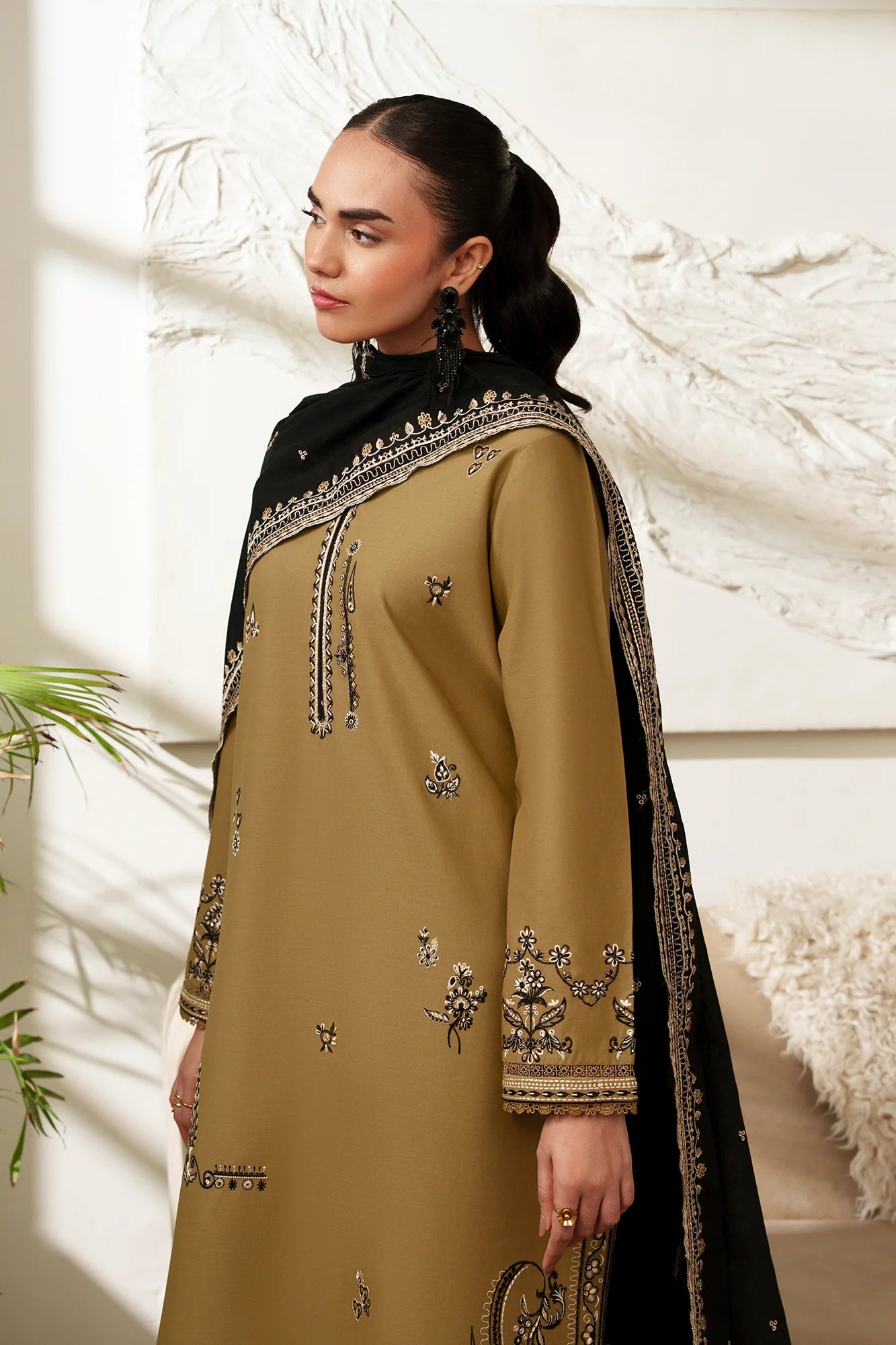 RAJBARI PRET EXCLUSIVE AYLA