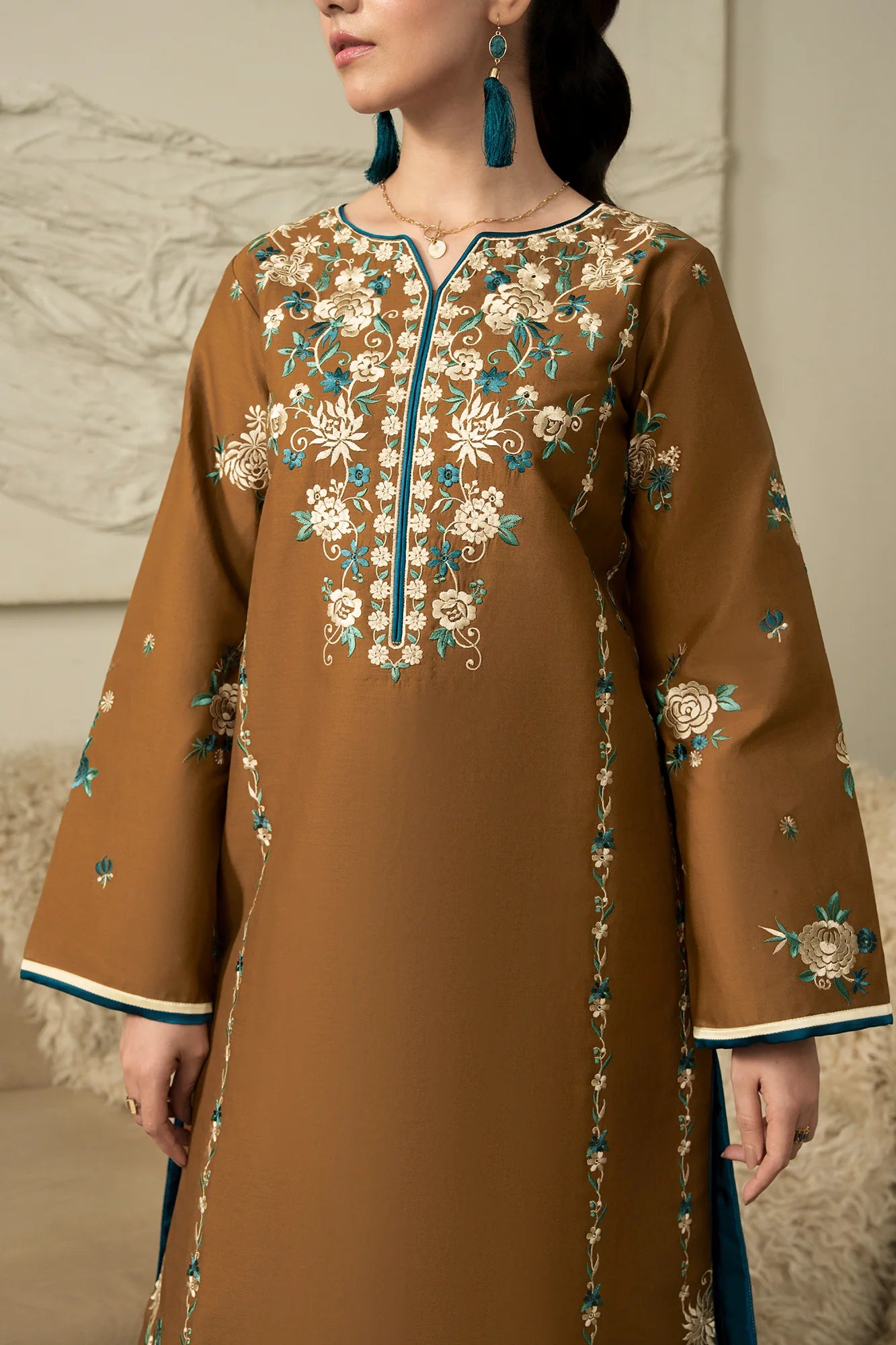 RAJBARI PRET EXCLUSIVE MESAAL