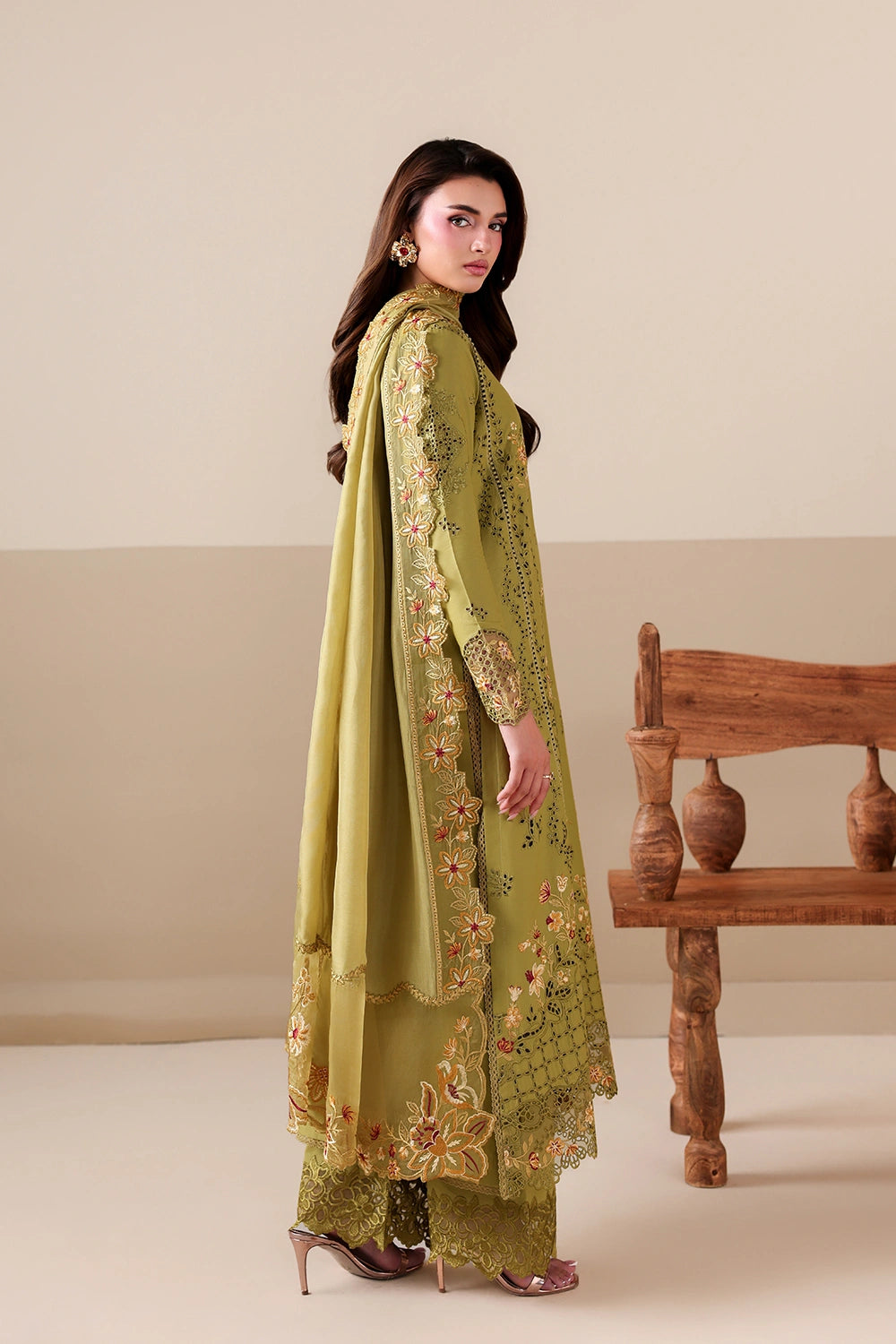 AZURE LUXURY LAWN PETAL MUSE