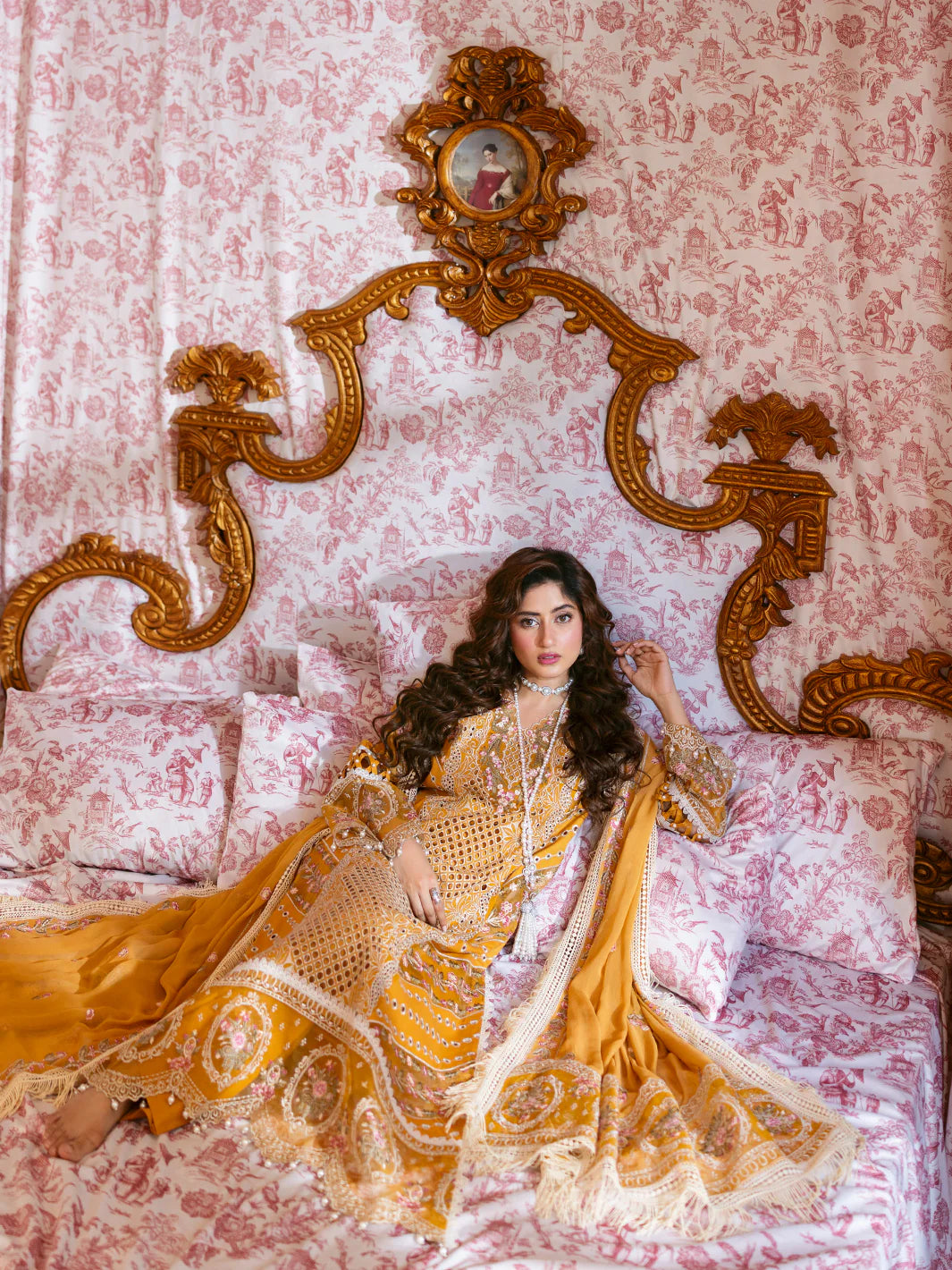MAHNUR SOPHIE ROSY