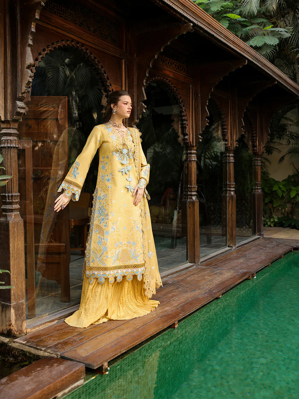 MAHNUR SHANAYA LAWN SH-04