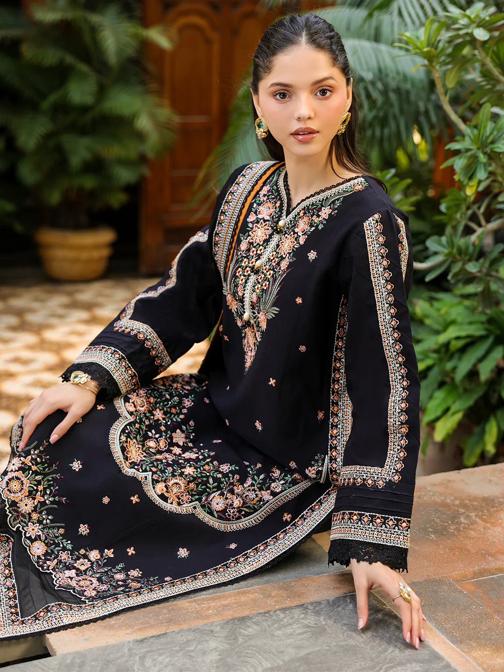 MAHNUR SHANAYA LAWN SH-06