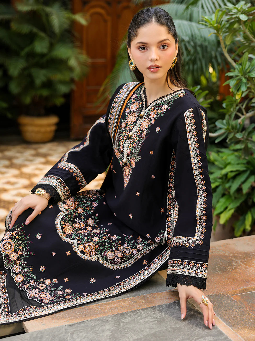 MAHNUR SHANAYA LAWN SH-06