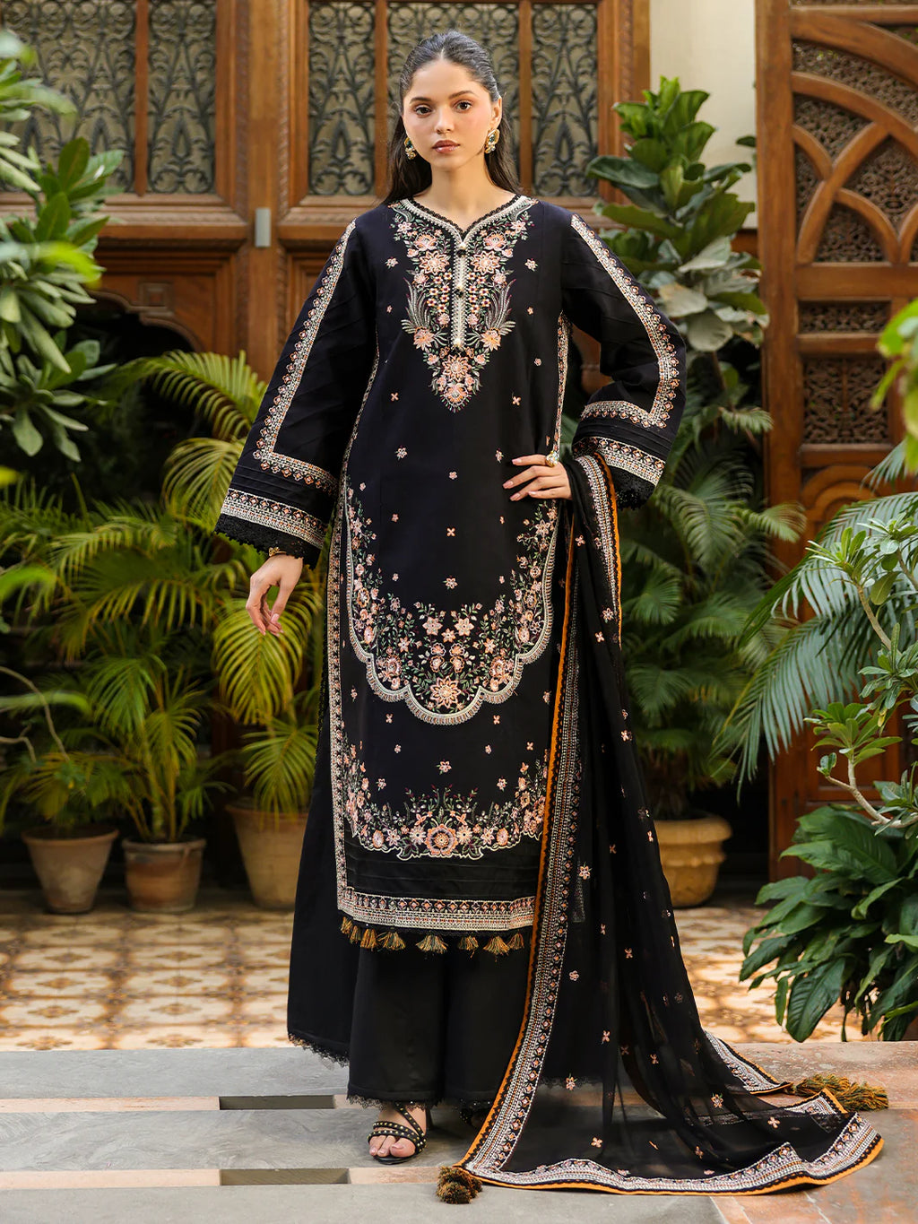 MAHNUR SHANAYA LAWN SH-06
