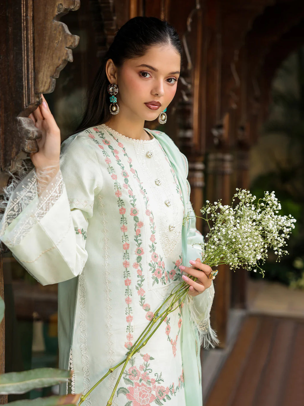 MAHNUR SHANAYA LAWN SH-09