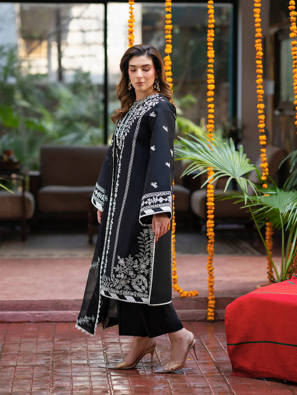 MAHNUR SATRANGI ST-01