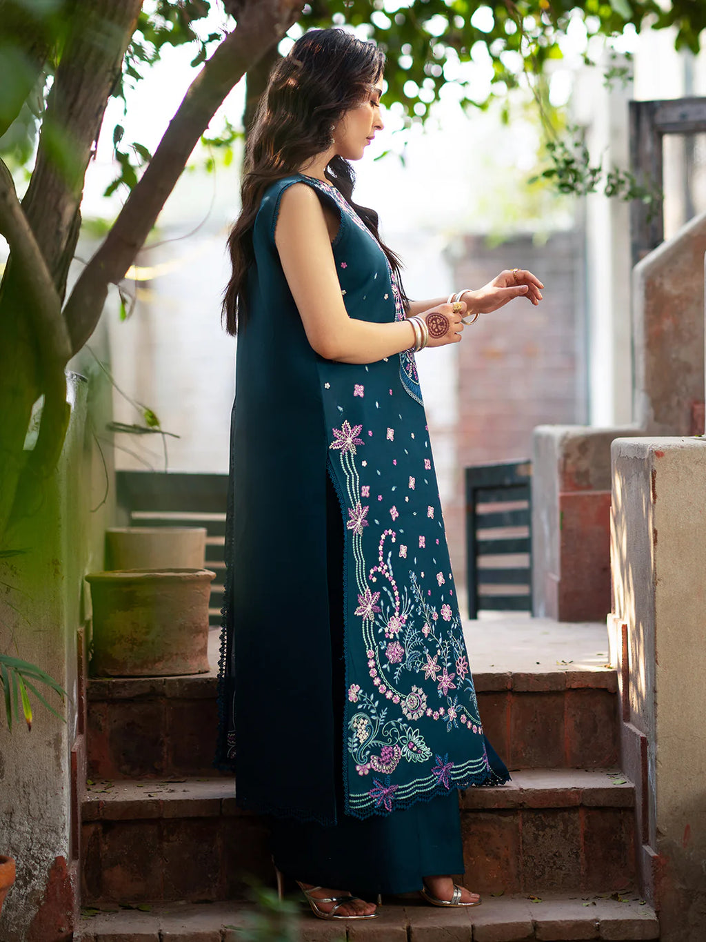 MAHNUR SATRANGI ST-03