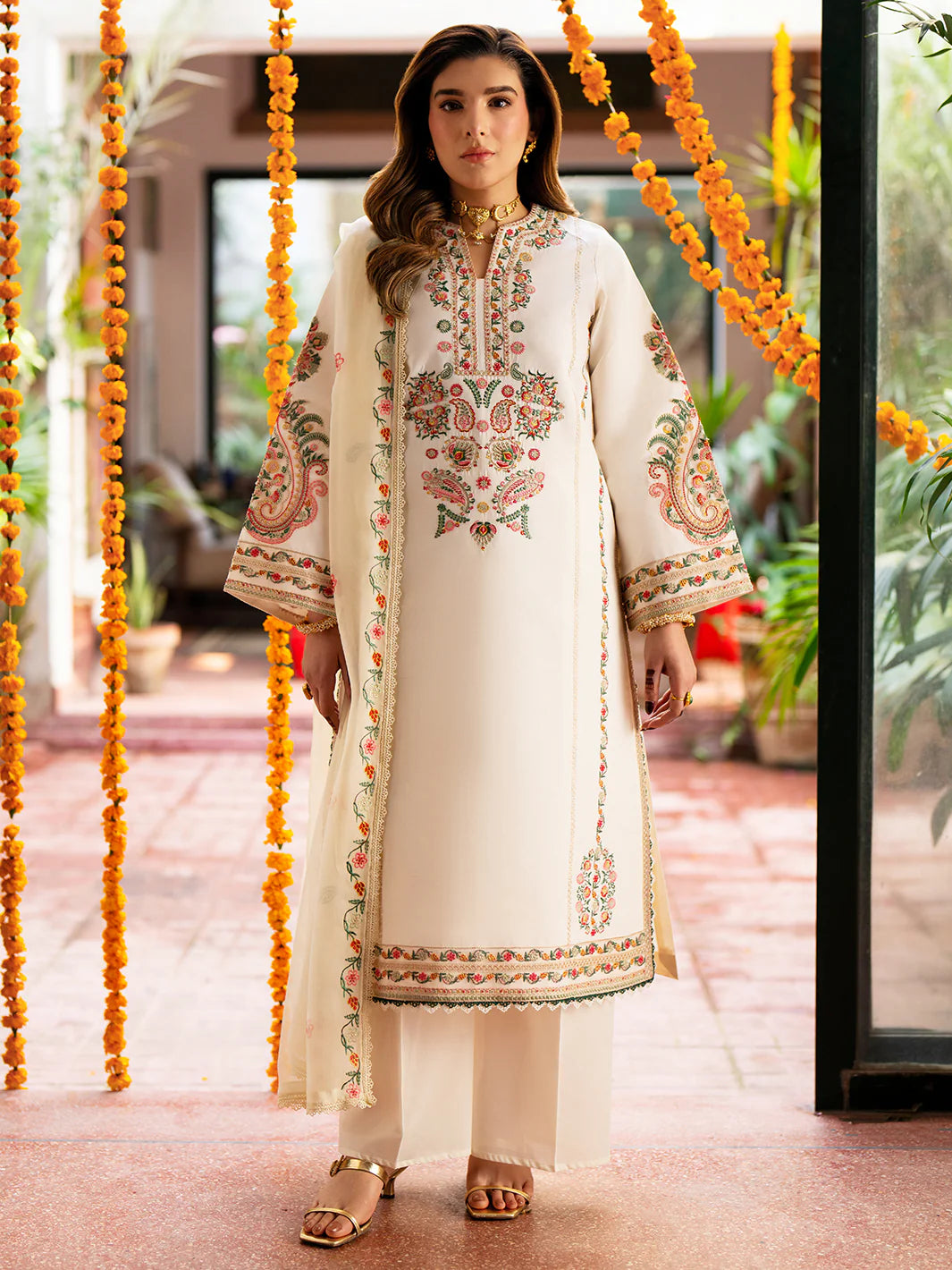 MAHNUR SATRANGI ST-07