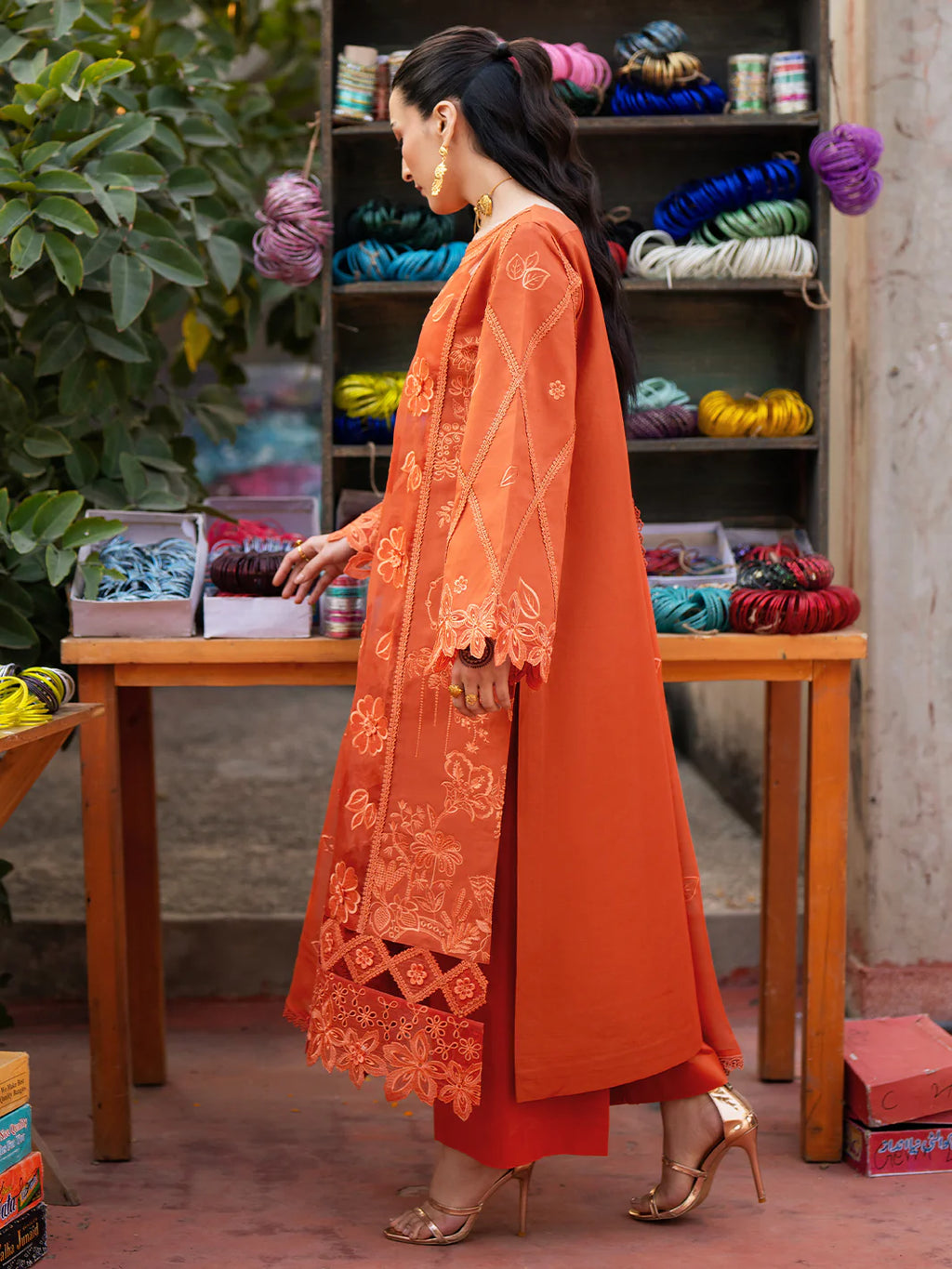 MAHNUR SATRANGI ST-09