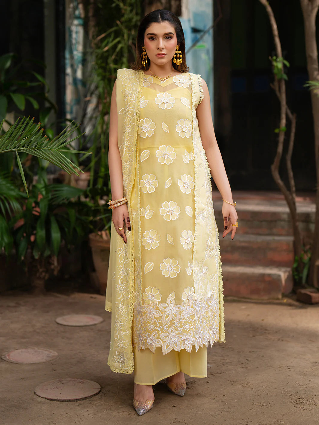 MAHNUR SATRANGI ST-11