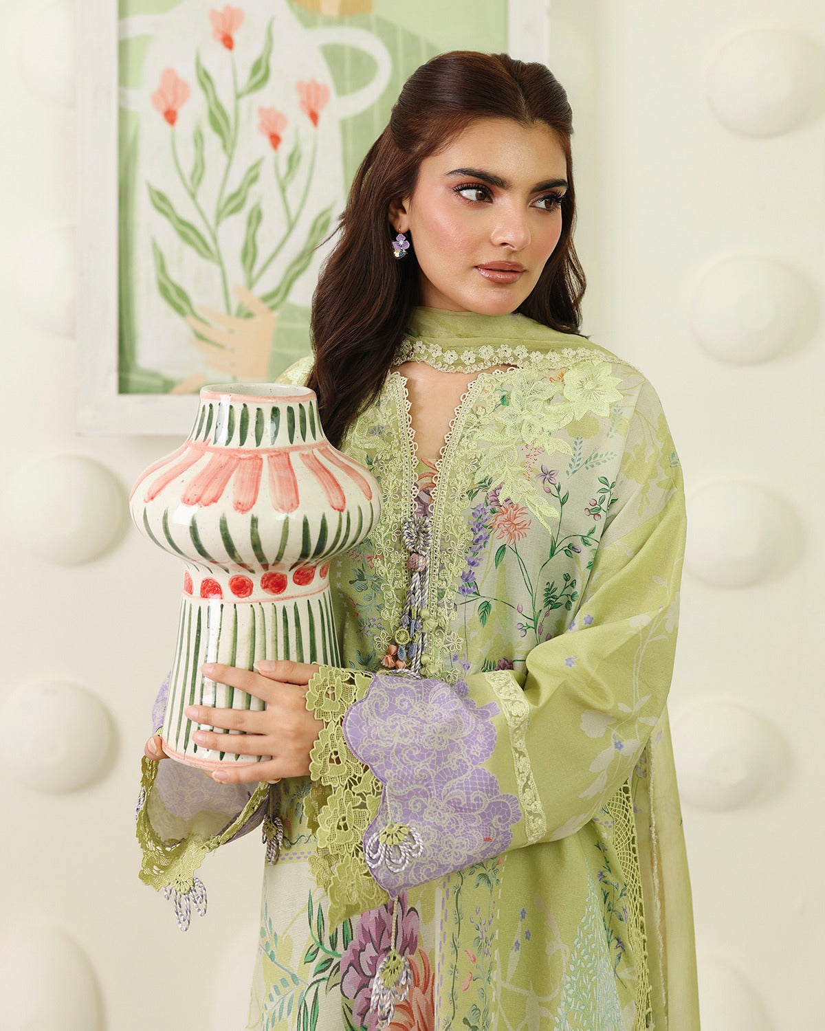 ROHEENAZ PETALS IN PRINI RUNSS260907