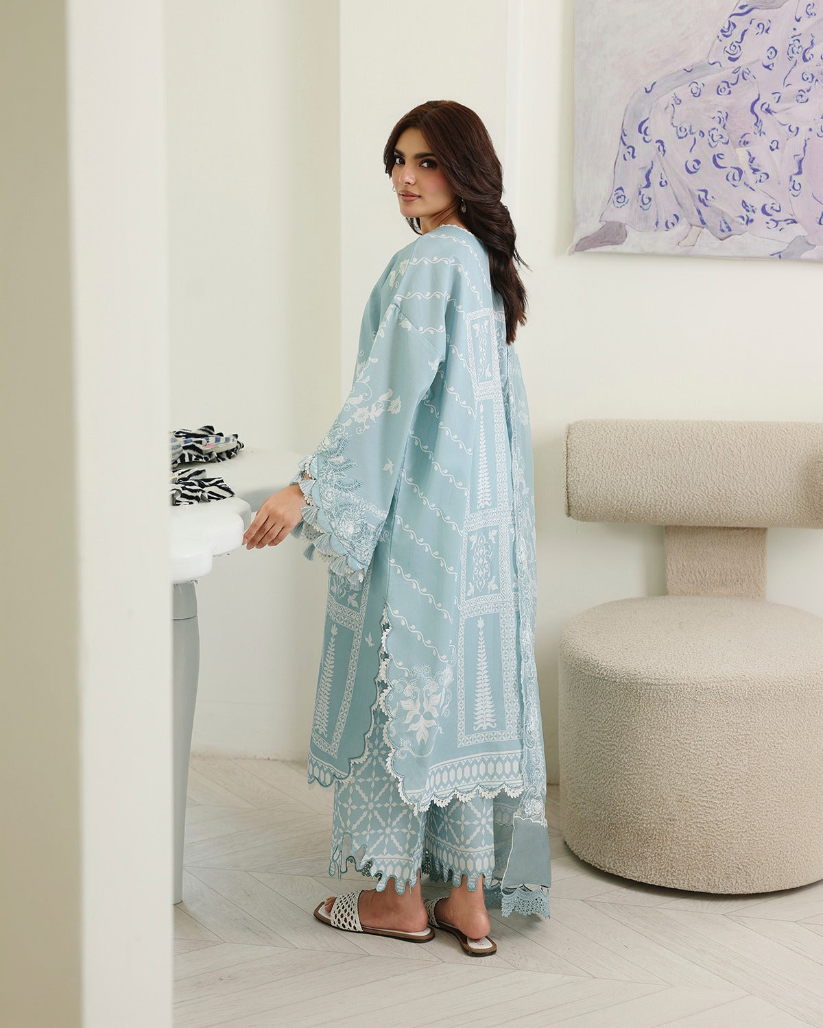 ROHEENAZ PETALS IN PRINI RUNSS260905