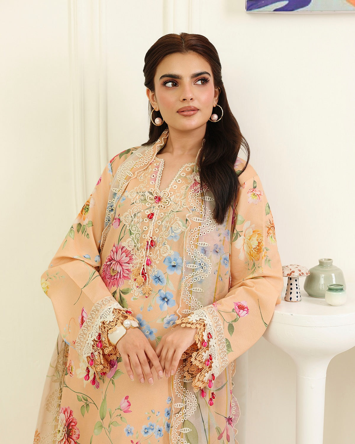 ROHEENAZ PETALS IN PRINI RUNSS260902