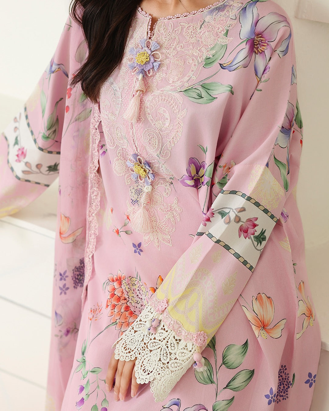 ROHEENAZ PETALS IN PRINI RUNSS260909