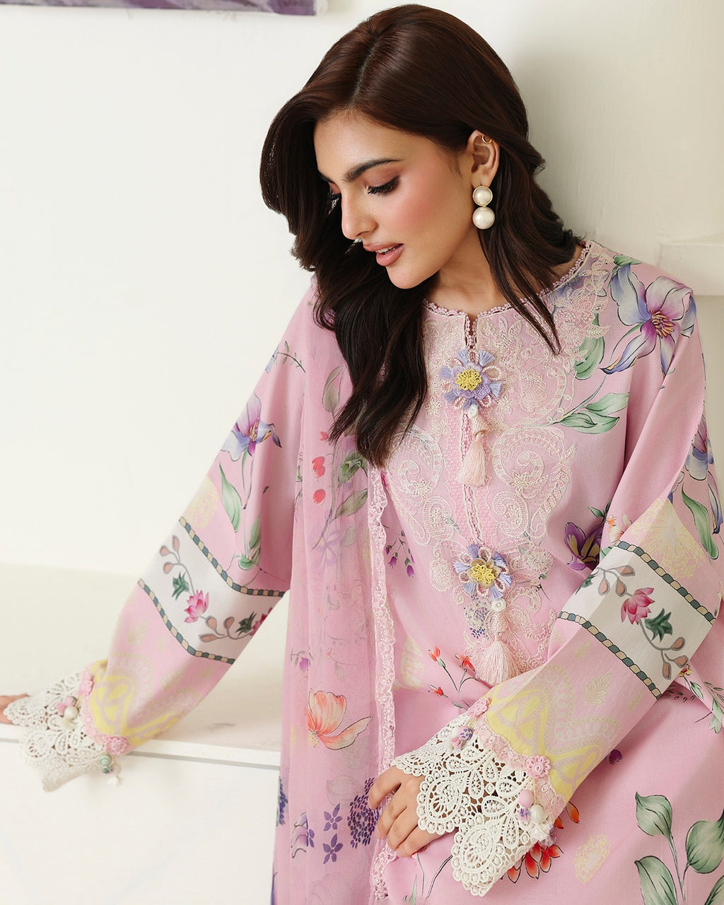 ROHEENAZ PETALS IN PRINI RUNSS260909
