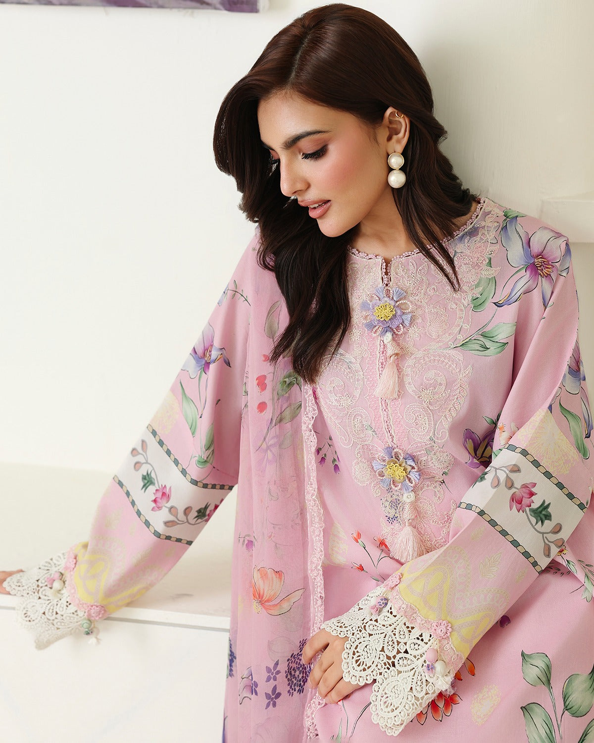 ROHEENAZ PETALS IN PRINI RUNSS260909