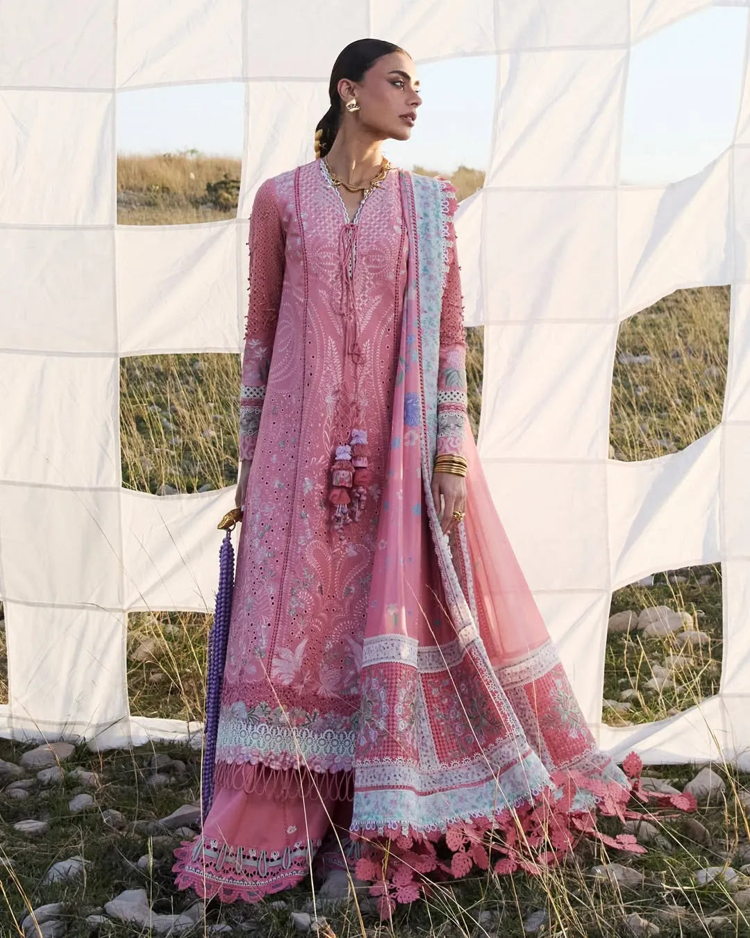SUFFUSE LAWN UNSTITCHED KESIRA